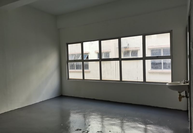 Pusat Perdagangan Seri Kembangan