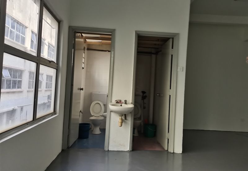 Pusat Perdagangan Seri Kembangan