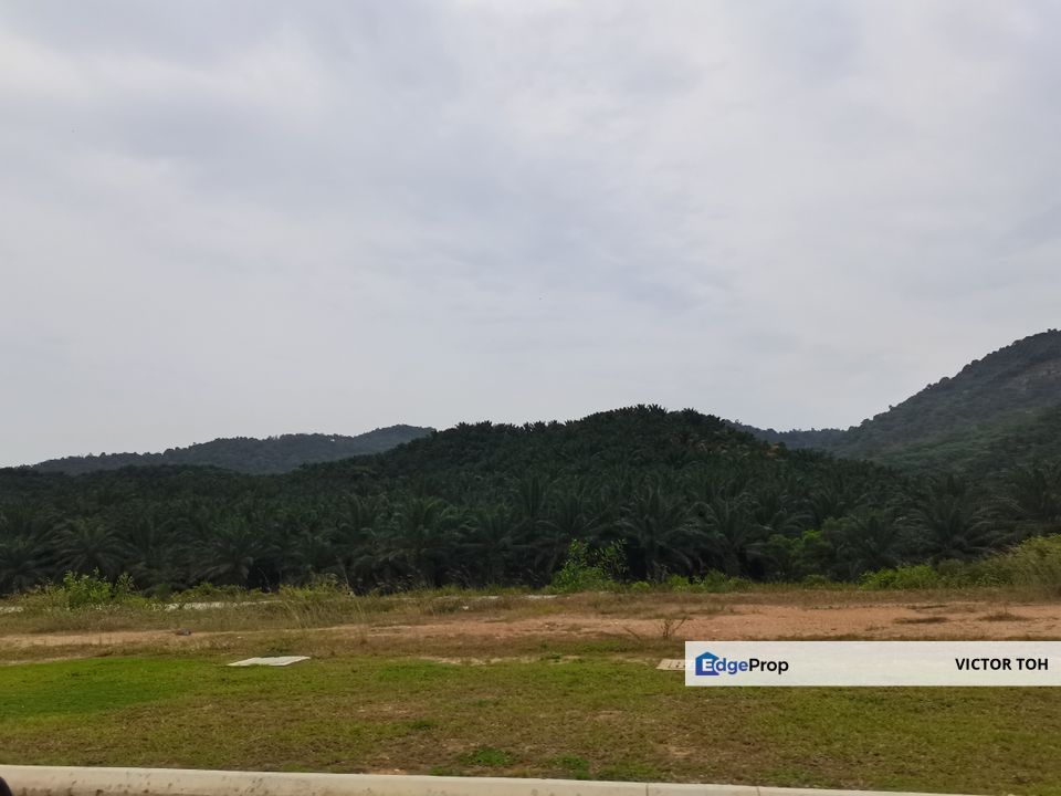 Enstek Techpark Labu near Sendayan Techvalley Seremban 2 near highway KLIA , Negeri Sembilan, Labu