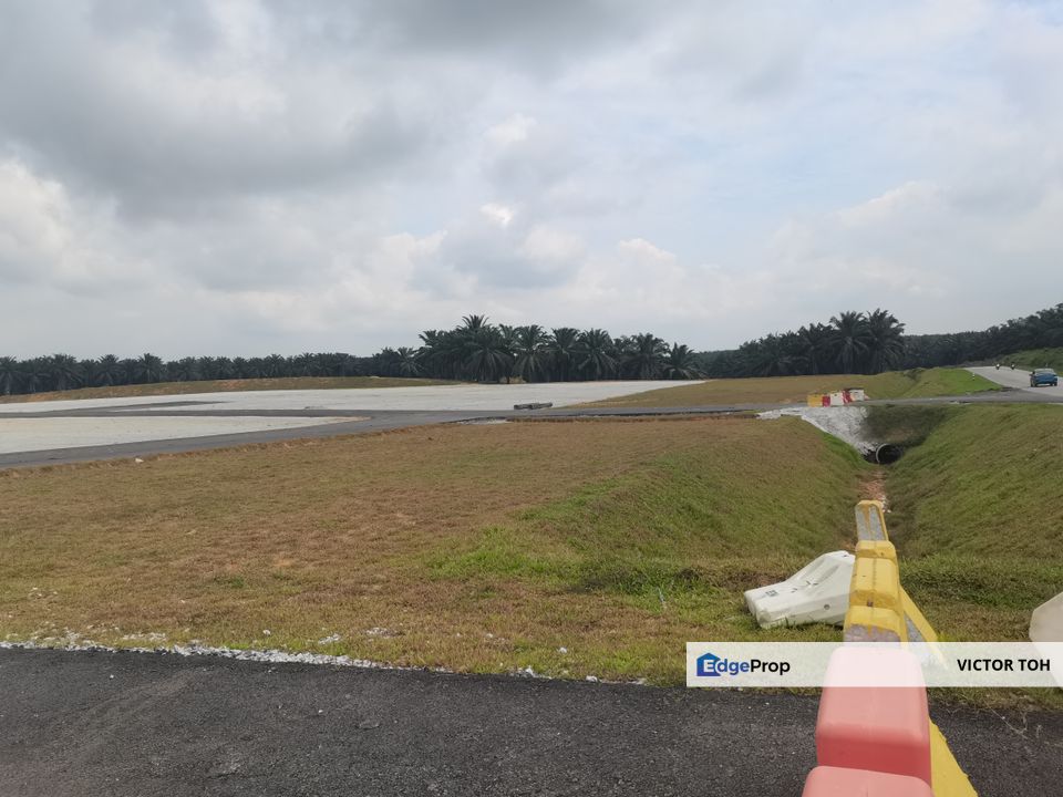 Enstek Techpark Labu near Sendayan Techvalley Seremban 2 near highway KLIA , Negeri Sembilan, Labu