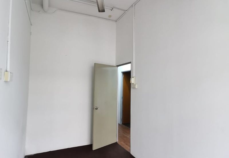 Prima Biz Hub, Taman Tasik Prima