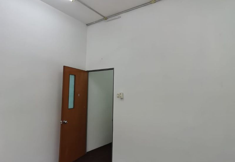 Prima Biz Hub, Taman Tasik Prima