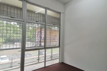 Prima Biz Hub, Taman Tasik Prima