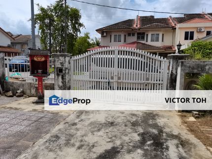 2 story house Puchong Utama 9 near school, AEON Big Bukit Puchong , Selangor, Puchong