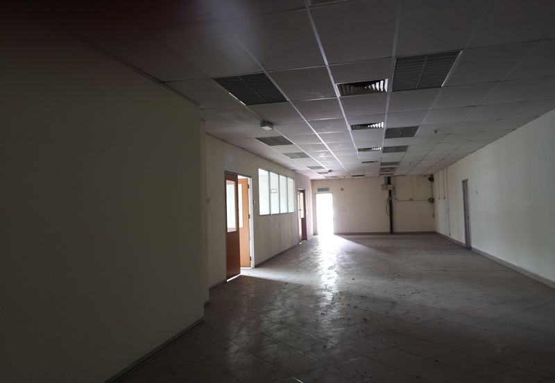 West Port, Pulau Indah