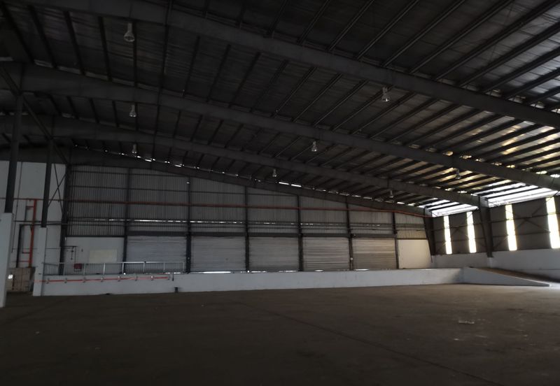 West Port, Pulau Indah