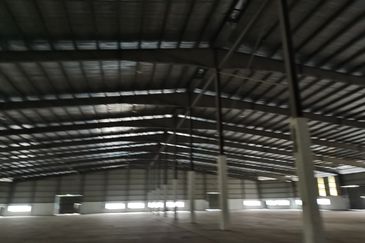 West Port, Pulau Indah