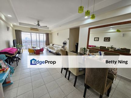 High floor facing South / swimming pool, Selangor, Petaling Jaya