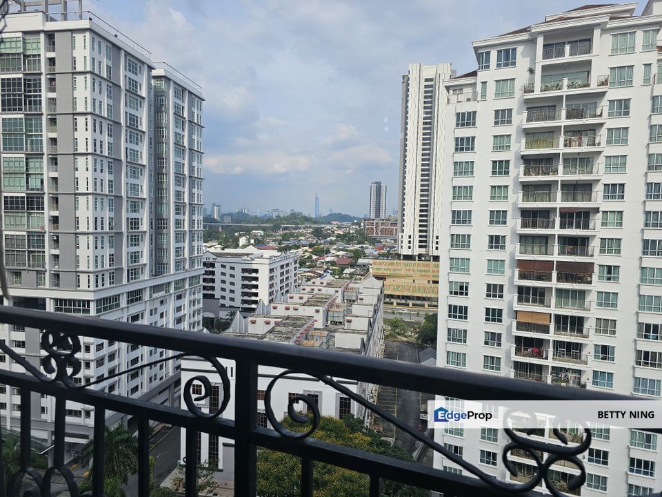 Very well kept unit facing morning sun and KLCC view, Selangor, Petaling Jaya