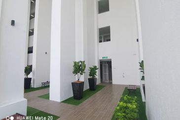 Platinum Splendor Residence