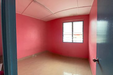 KL Pandan Jaya Flat For Sale rm190k