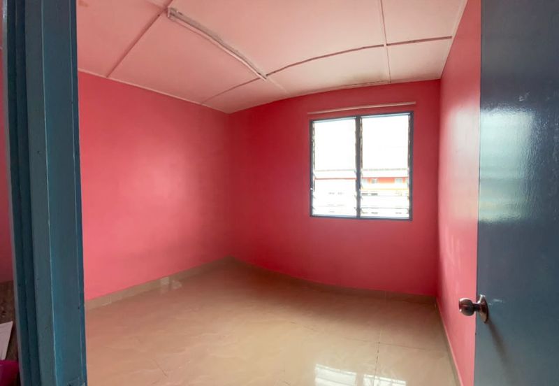 KL Pandan Jaya Flat For Sale rm190k