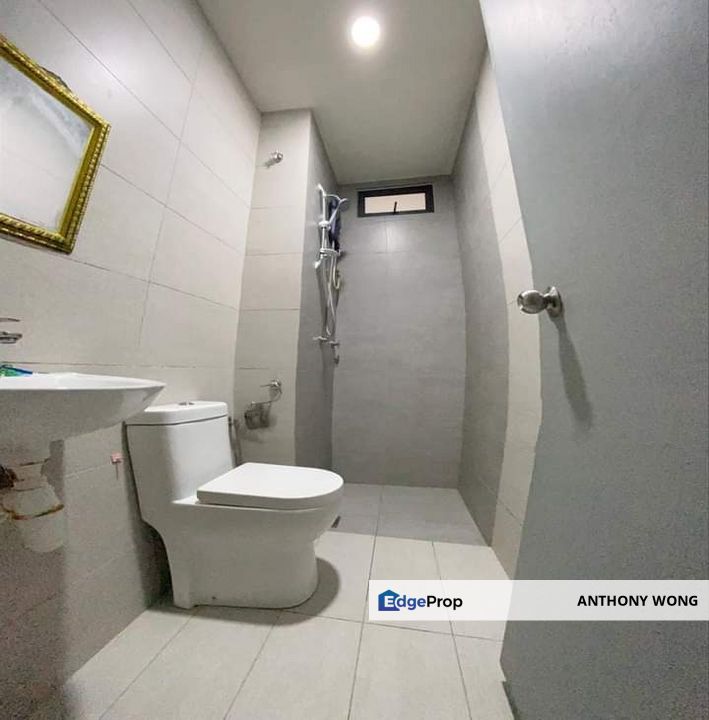 Kuala Lumpur Traders Square Condo For Sale rm570k, Kuala Lumpur, Gombak