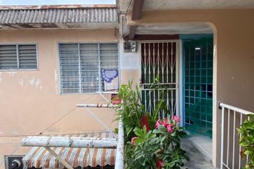 KL Pandan Jaya Flat For Sale rm190k