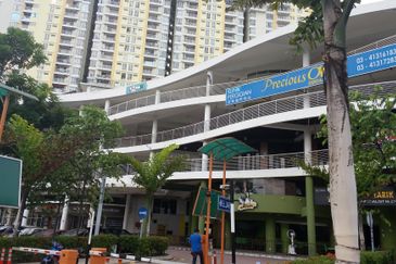 Platinum Mondrian (Pv128)