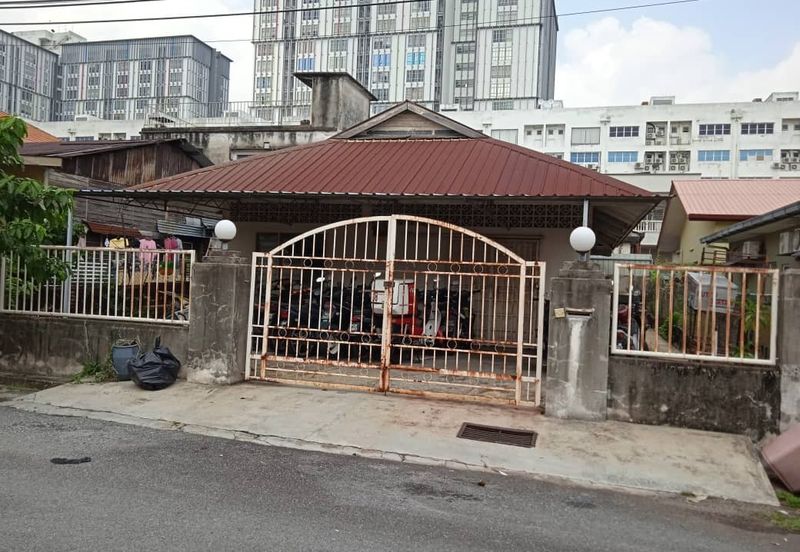 Petaling Jaya 1sty Landed House For Sale rm600k