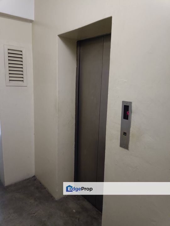 Cheras Business Centre Office with lift & renovated for sale, Kuala Lumpur, Cheras