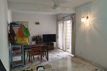 Indah Apartment