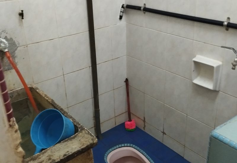 Taman Sri Bayu, Kampung Tasik Tambahan