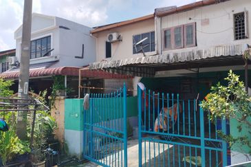 Taman Sri Bayu, Kampung Tasik Tambahan