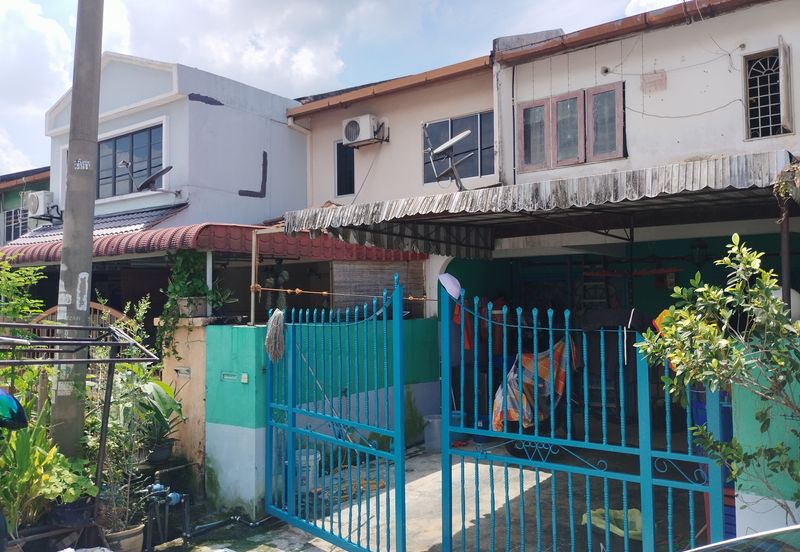 Taman Sri Bayu, Kampung Tasik Tambahan