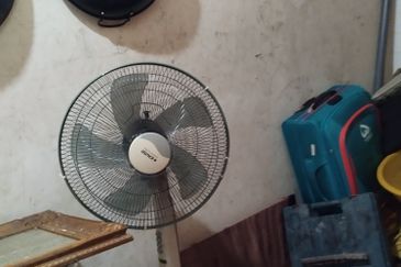 Taman Sri Bayu, Kampung Tasik Tambahan