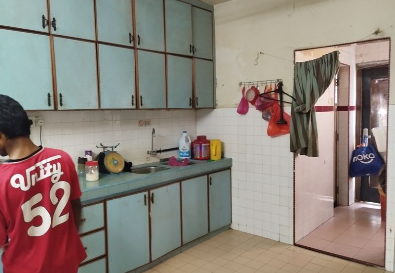 Taman Sri Bayu, Kampung Tasik Tambahan