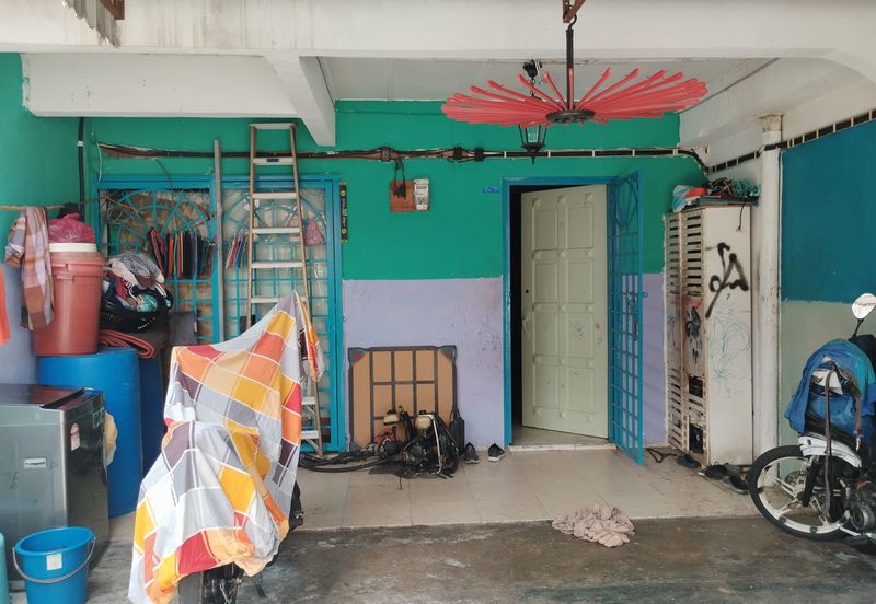 Taman Sri Bayu, Kampung Tasik Tambahan