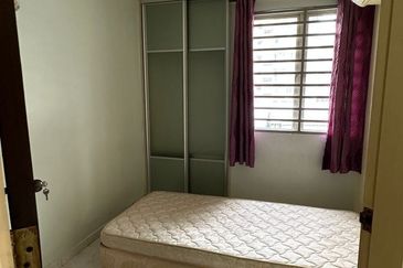 Teratai Mewah Condominium