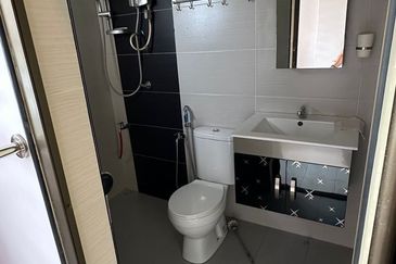 Teratai Mewah Condominium