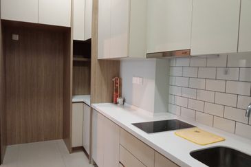 East Parc @ Menjalara