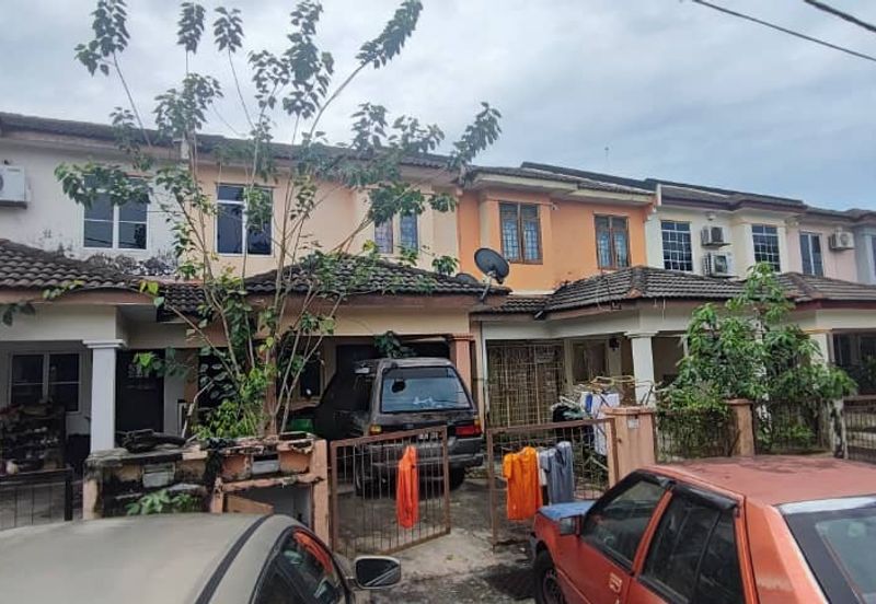 Taman Saujana Puchong