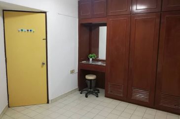 Rampai Court