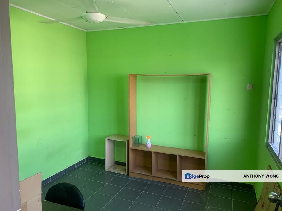 Wangsa Maju Section 2 Apt For Sale 3bedrooms 2bathrooms rm190k, Kuala Lumpur, Wangsa Maju