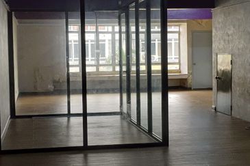 Medan Idaman Business Centre