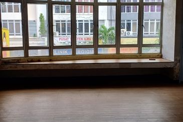 Medan Idaman Business Centre