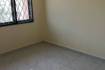 Dahlia Apartment, Pandan Indah