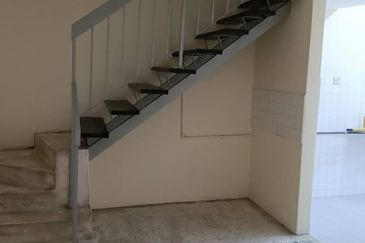 Dahlia Apartment, Pandan Indah