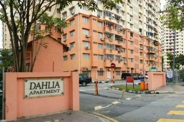 Dahlia Apartment