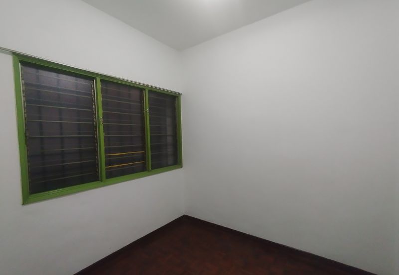 KL Kuchai Entrepreneurs Park Apartment For Sale rm250k - 1st floor