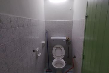 KL Kuchai Entrepreneurs Park Apartment For Sale rm250k - 1st floor