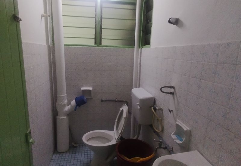 KL Kuchai Entrepreneurs Park Apartment For Sale rm250k - 1st floor