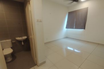Kiara Plaza Service Apartment @ Semenyih