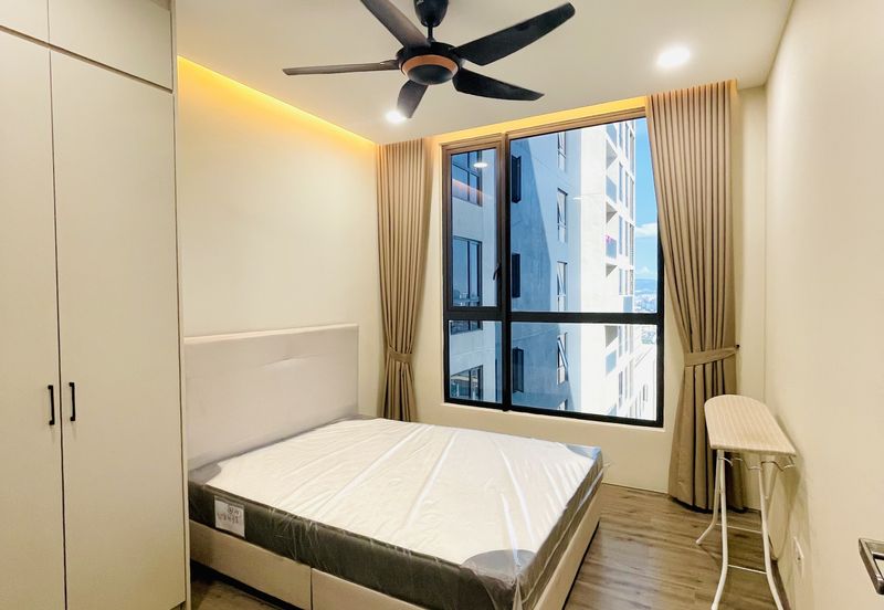 Henna Residence @ The Quartz