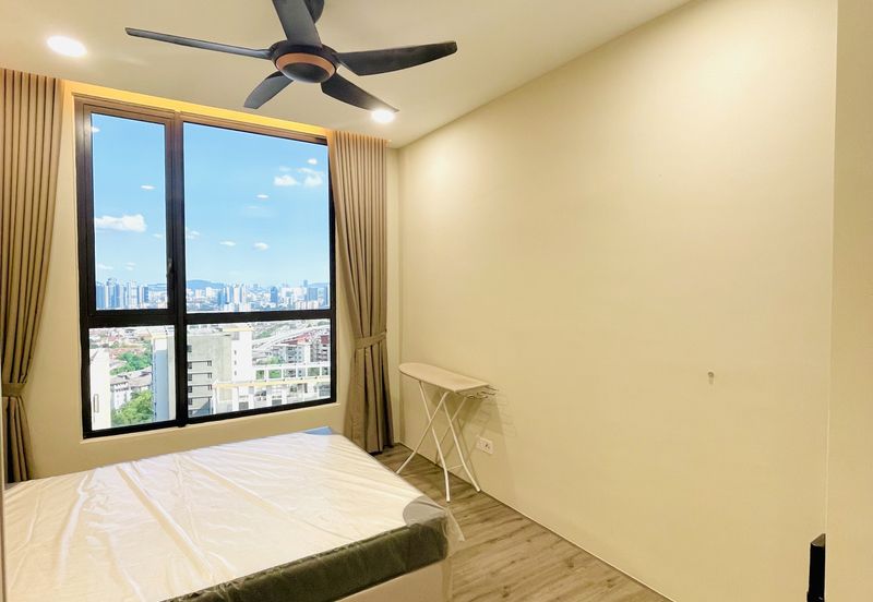 Henna Residence @ The Quartz