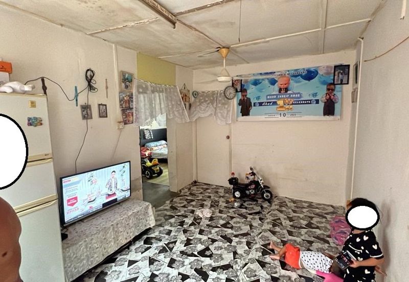 Flat Pandan Jaya Blok L13