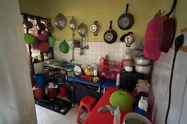 Flat Pandan Jaya Blok L13