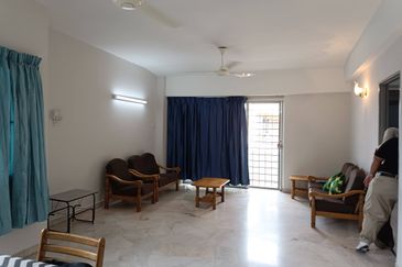 La Villas Condominium