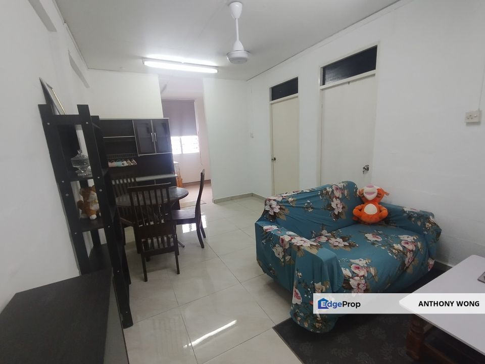 Wangsa Maju Section 1 Flat For Rent - 2min walking distance to LRT, Kuala Lumpur, Wangsa Maju