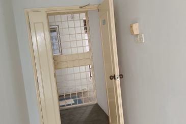 Pangsapuri Bukit Awansari (OG Court)